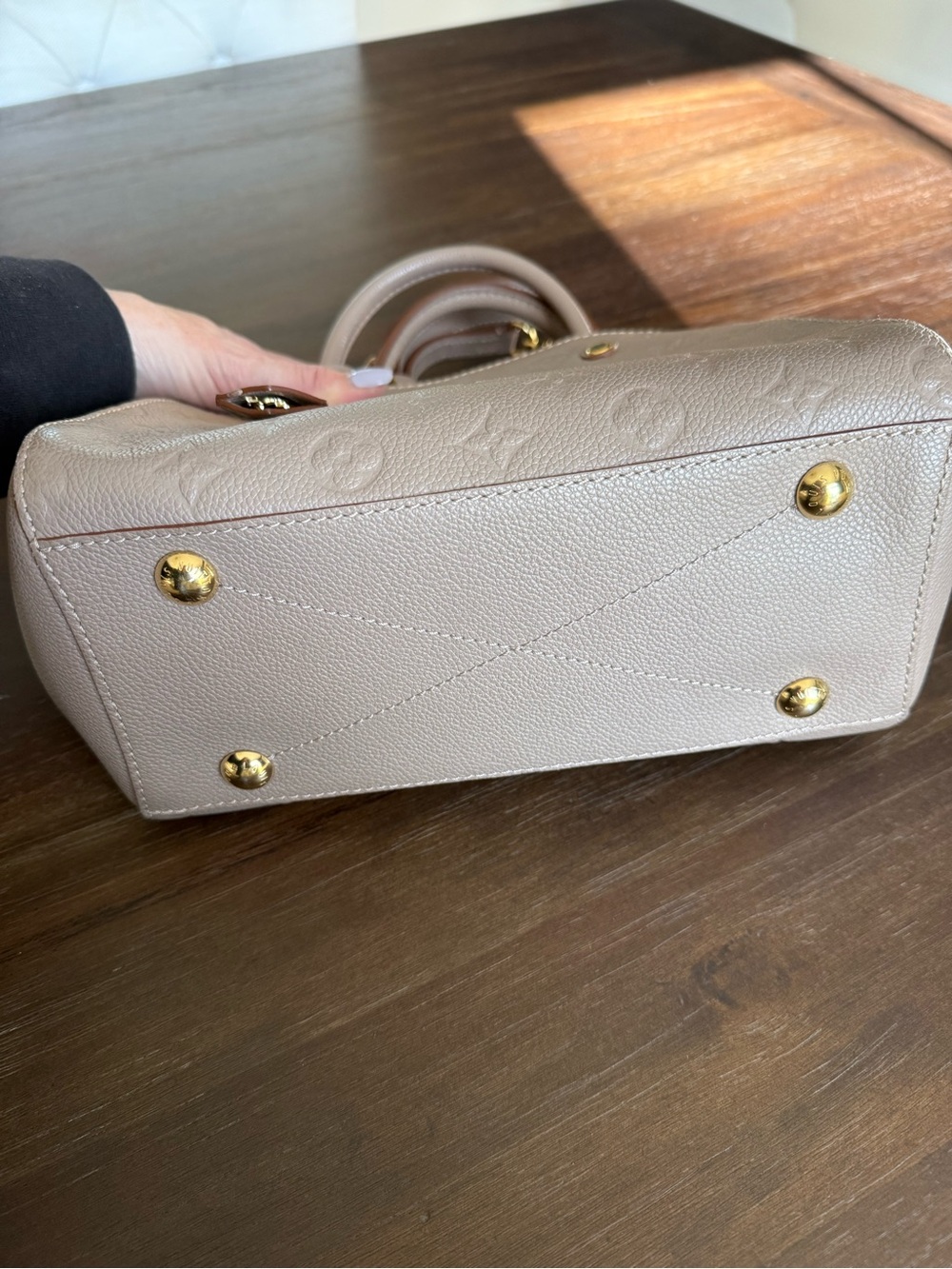NWT!! Louis Vuitton Monogram Empreinte Handle Satchel/Crossbody. Neutral/taupe - Picture 13 of 15